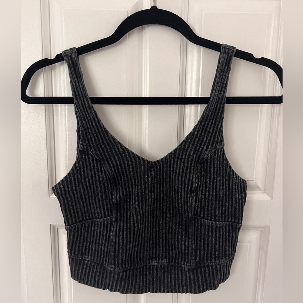 BDG Cropped Black Top